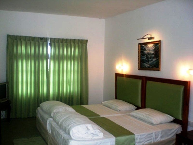 Tea Bush Hotel Нувара-Элия Экстерьер фото