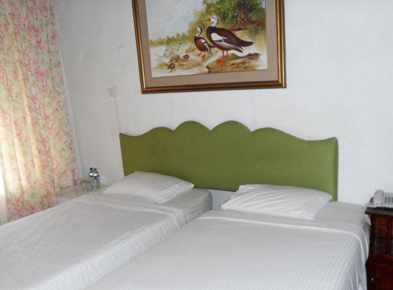Tea Bush Hotel Нувара-Элия Экстерьер фото