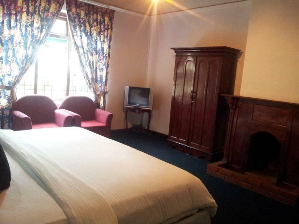 Tea Bush Hotel Нувара-Элия Экстерьер фото